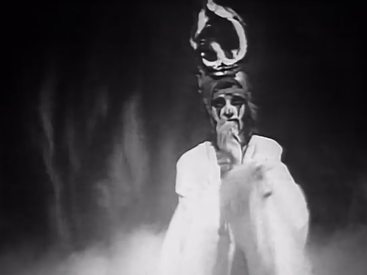 Arthur Brown singing Fire